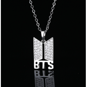 Кулон BTS лого со стразами серебряный