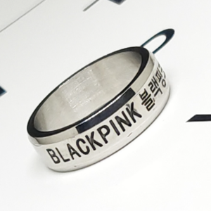 Кольцо Blackpink со стразом серебряное размер 8